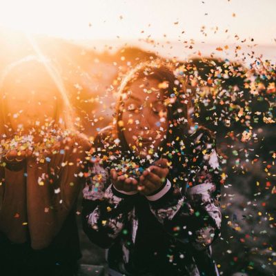 Snappy Seal Clip Lifestyle Happy Cheerful Clips Australia