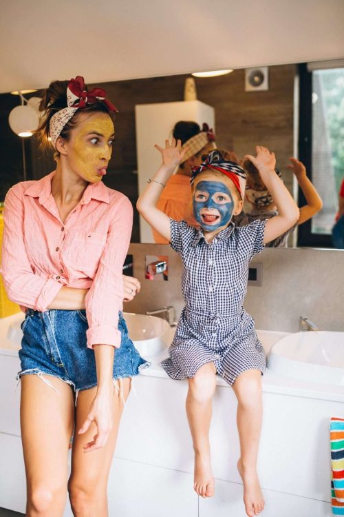 Snappy Seal Clip Lifestyle Happy Cheerful Clips Australia